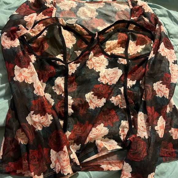 SHEIN floral mesh top - Picture 2 of 3